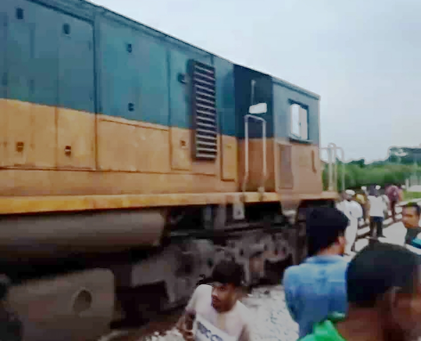 কুমিল্লায় যাত্রীবাহী পাহাড়িকা এক্সপ্রেস ট্রেনের ৮ চাকা লাইনচ্যুত