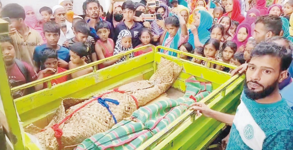 কুমিল্লায় ঘর থেকে মা ও মেয়ের মরদেহ উদ্ধার  