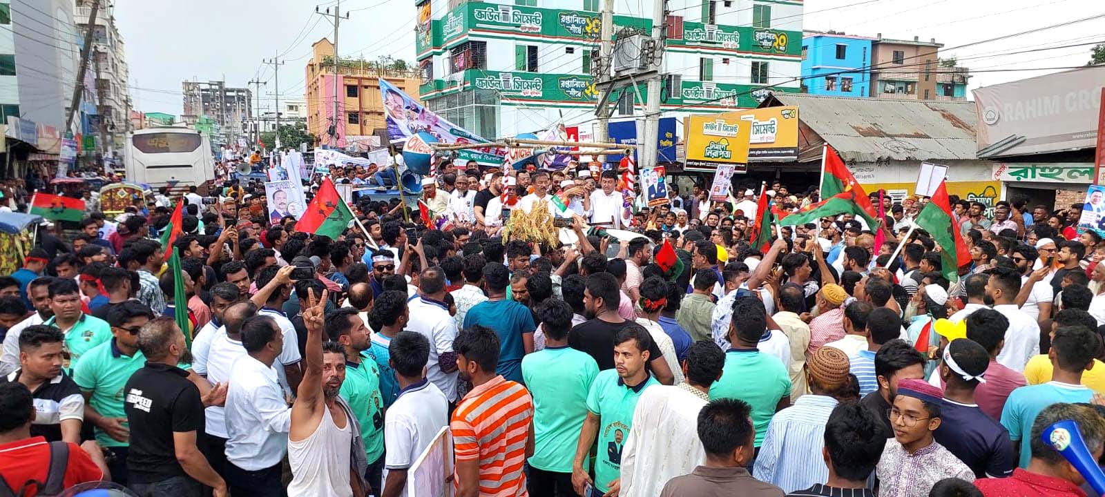 জুলাই-আগস্ট গণঅভ্যুত্থানের বছর পূর্তিতে লাকসামে বিএনপির বিজয় র‍্যালী