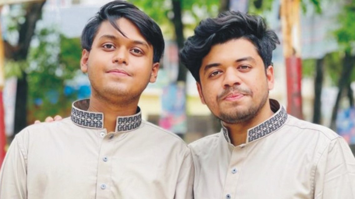 একই স্বপ্ন, একই সাথে পথচলা এখন আইসিইউতে দুই বন্ধু  