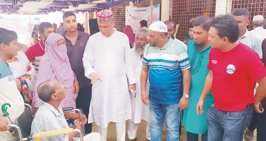   মানবিক কুমিল্লার ফ্রি মেডিকেল ক্যাম্পে চিকিৎসা নিল পাঁচ হাজারের বেশি মানুষ