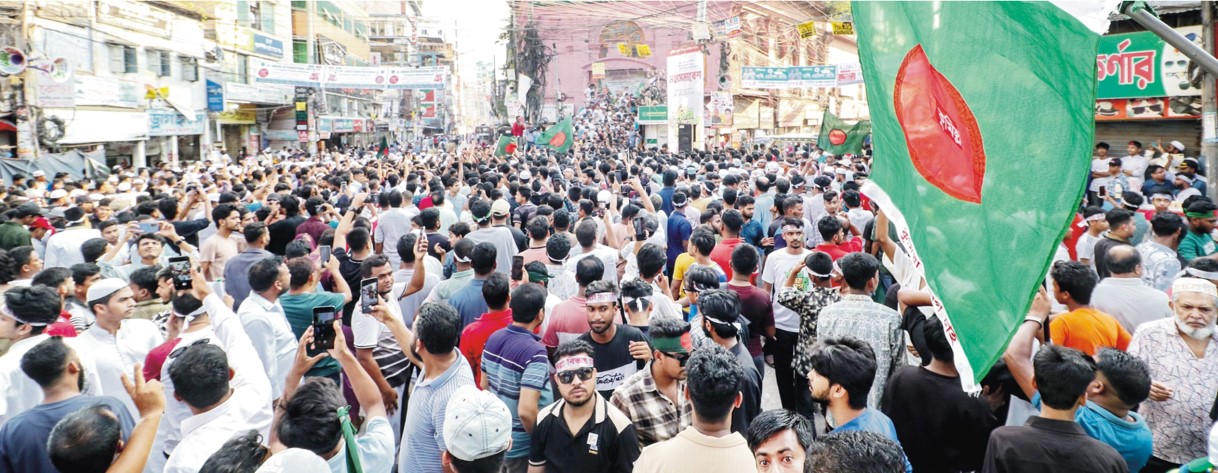 বিভাগ দাবিতে জনসমুদ্র