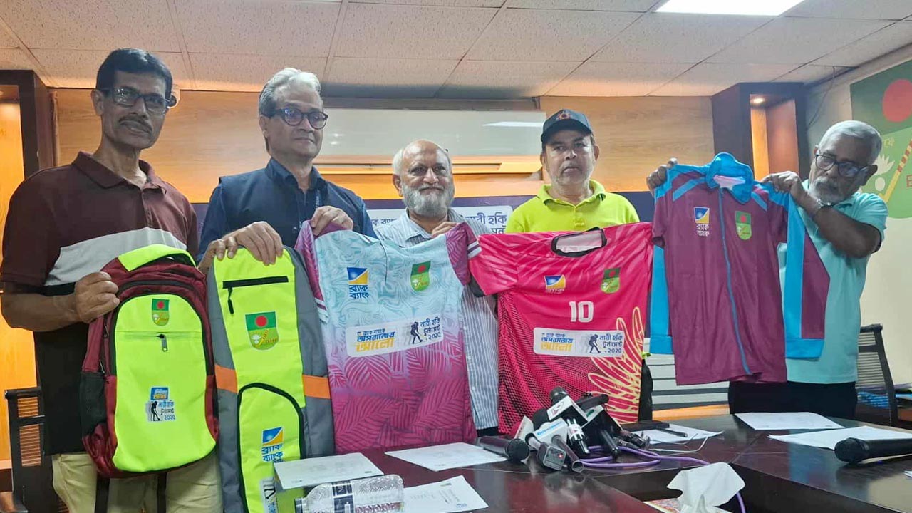 নারী হকিকে কোটি টাকার পৃষ্ঠপোষকতা