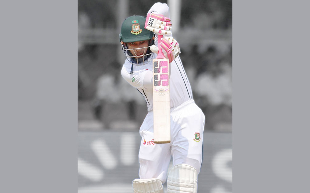 আয়ারল্যান্ড সিরিজের আগে মুশফিকের সেঞ্চুরি