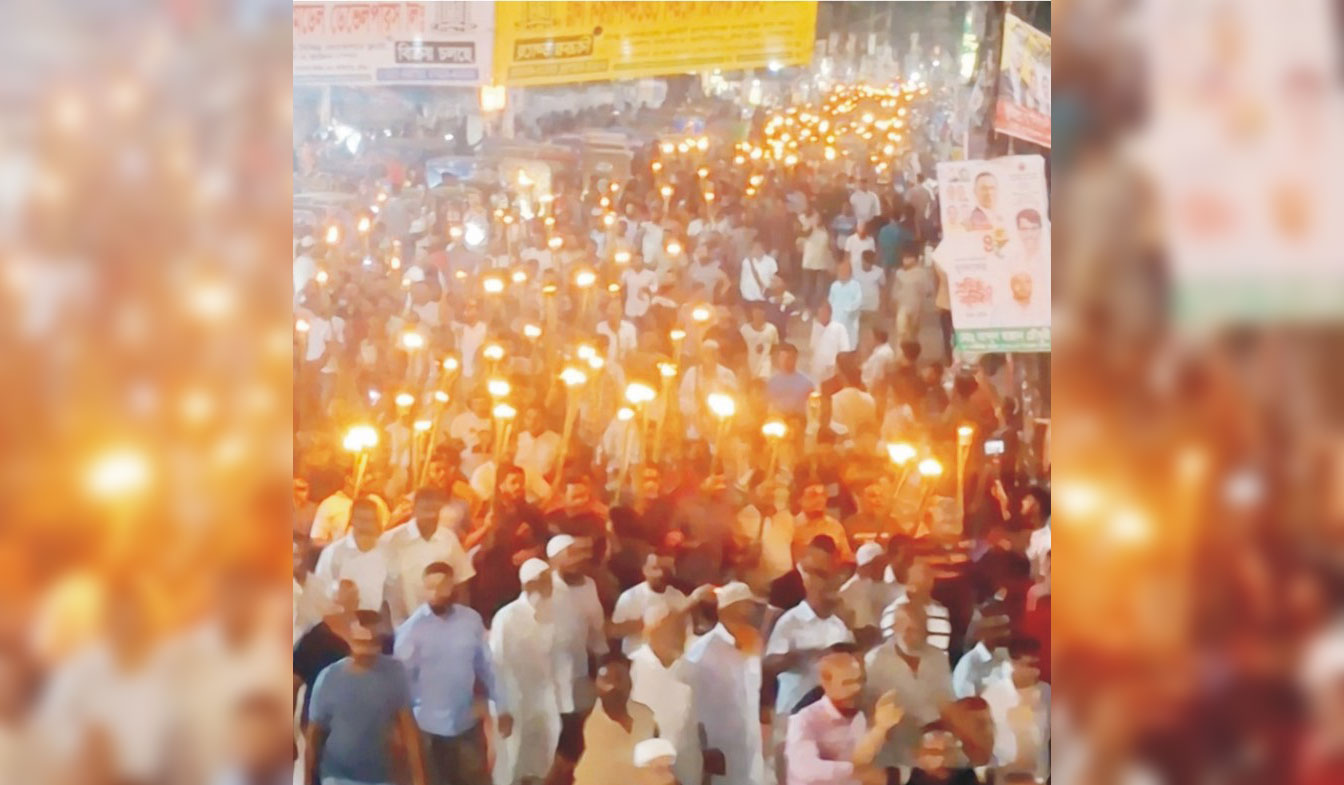   বিএনপির মনোনয়ন বঞ্চিত  হাজী ইয়াছিন  সমর্থকদের  মশাল মিছিল