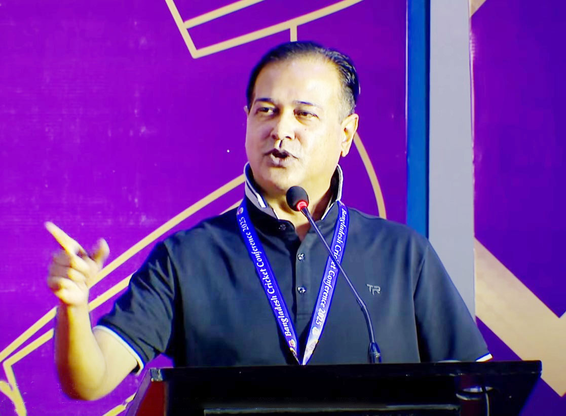 আসিফের ‘ফুটবল নিয়ে অবমাননাকর’ মন্তব্য, বিসিবিকে চিঠি দিয়ে ব্যাখ্যা চাইলো বাফুফে