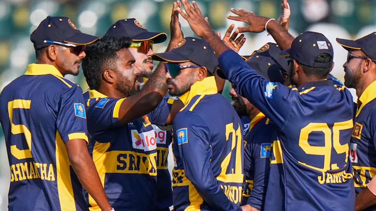 ইসলামাবাদে আত্মঘাতী বোমা হামলা, শ্রীলঙ্কা দলকে নিরাপত্তার আশ্বাস