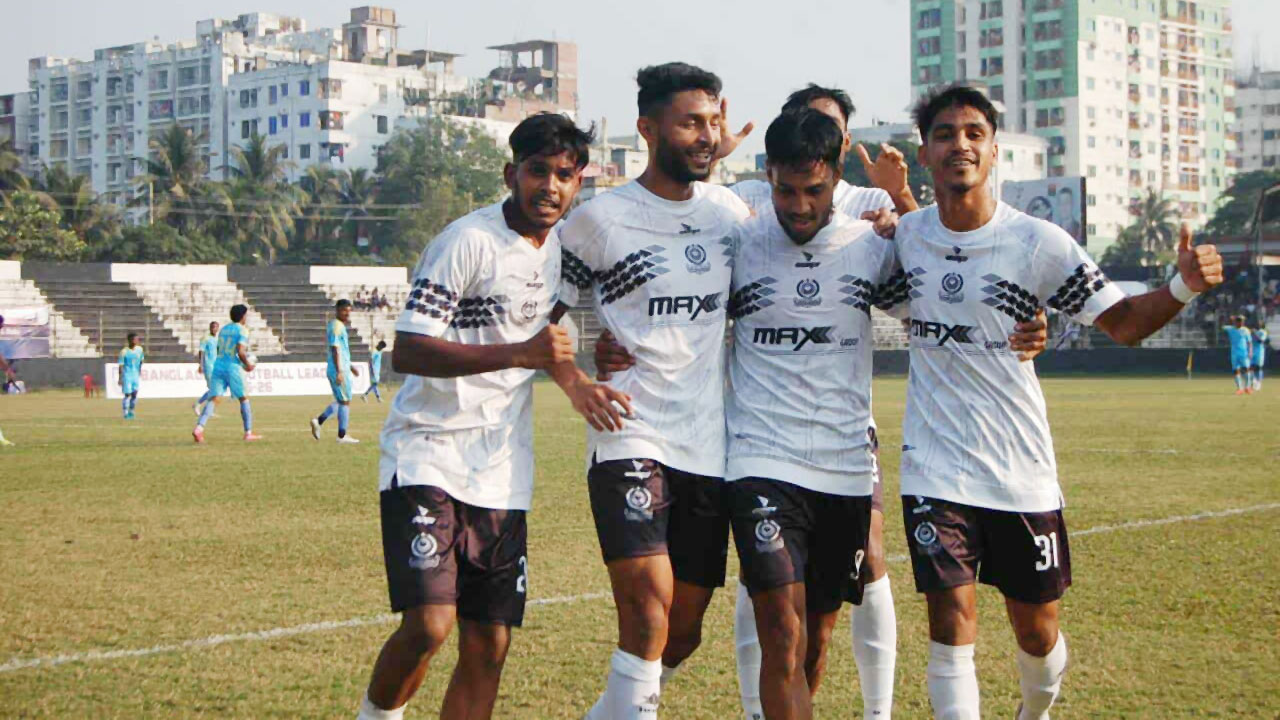 আবাহনীকে হারাল মোহামেডান, টেবিলের শীর্ষে কিংস