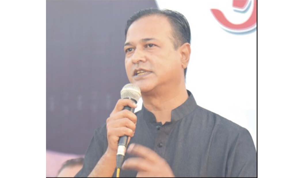  উচ্চ আদালতে রীট করার  ঘোষণা আসিফ আকবরের