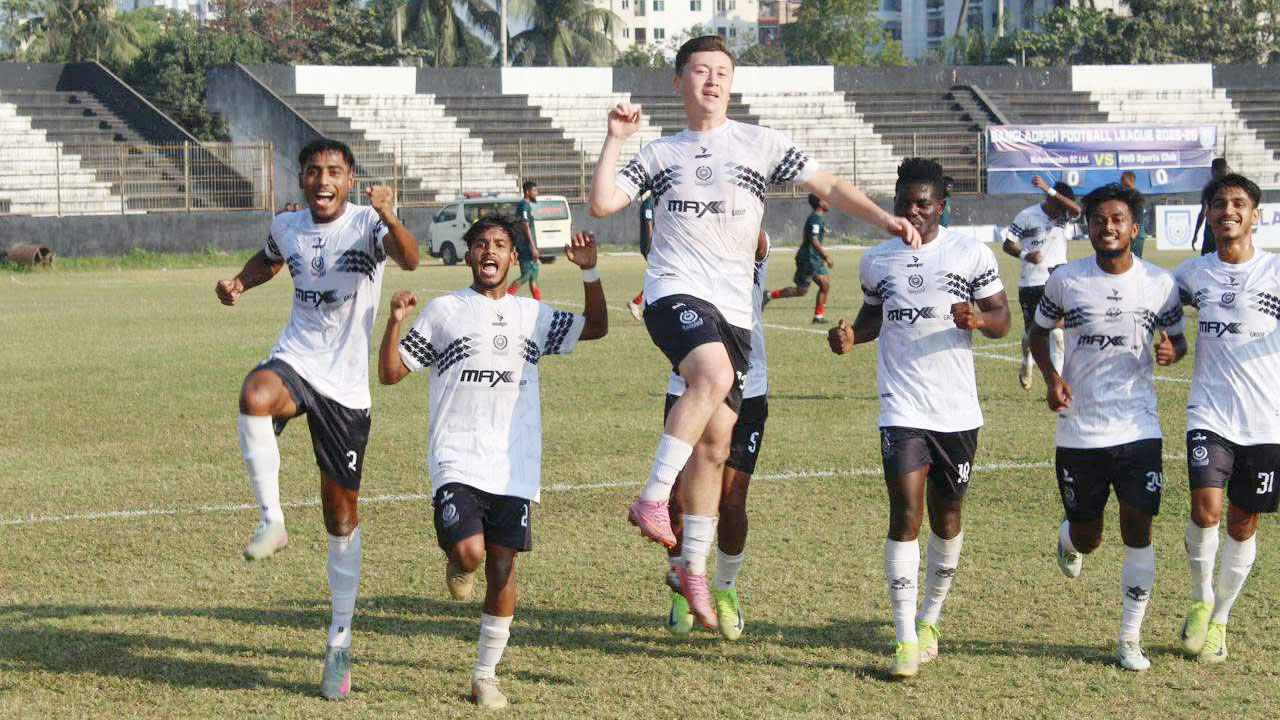 আবাহনীর ড্র, মোহামেডানের বড় জয়