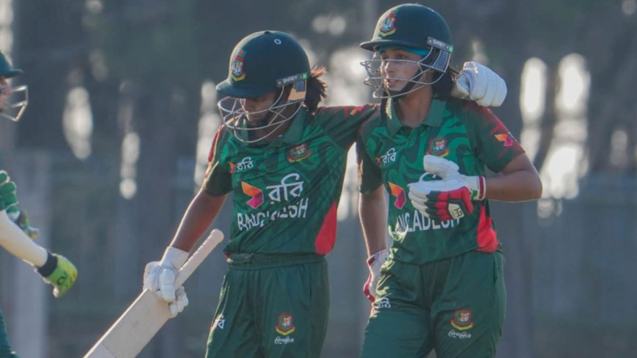  পাকিস্তানকে হারিয়ে সিরিজে এগিয়ে গেল বাংলাদেশ