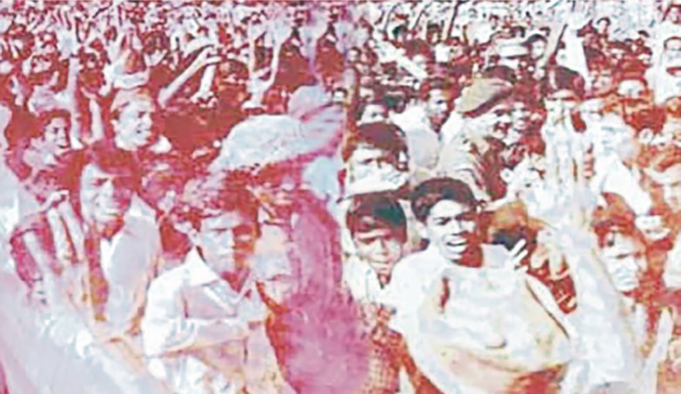 ৮ ডিসেম্বর মুক্ত হয় কুমিল্লা রাস্তায় নামে জনতার ঢল