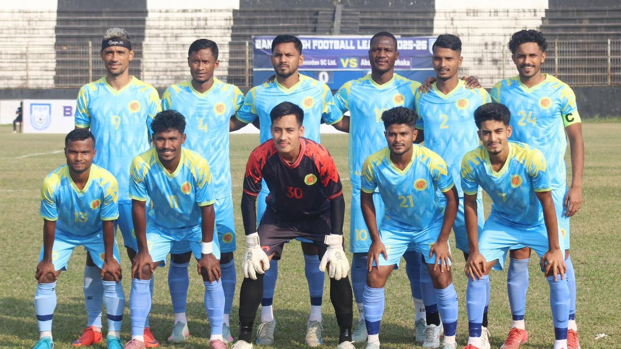 আবাহনীর হোঁচট, রহমতগঞ্জের নাটকীয় জয়