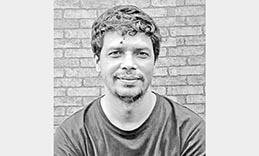 রাজনৈতিক সংকট নিরসনের প্রতিশ্রুতি