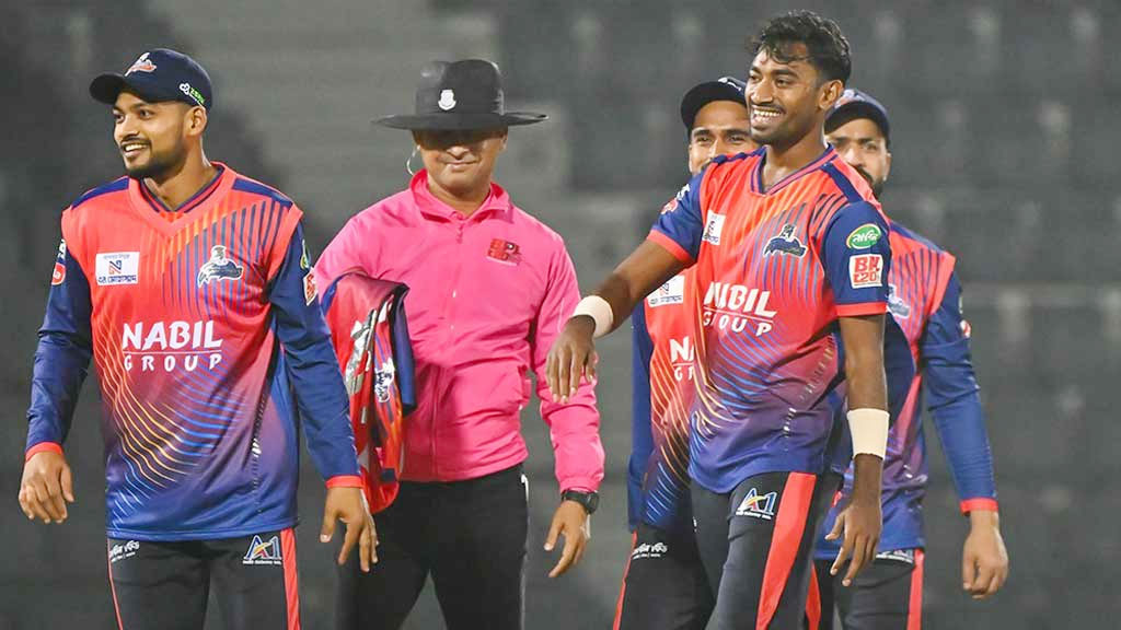 নোয়াখালীর টানা তৃতীয় হার, এক লাফে শীর্ষে রাজশাহী