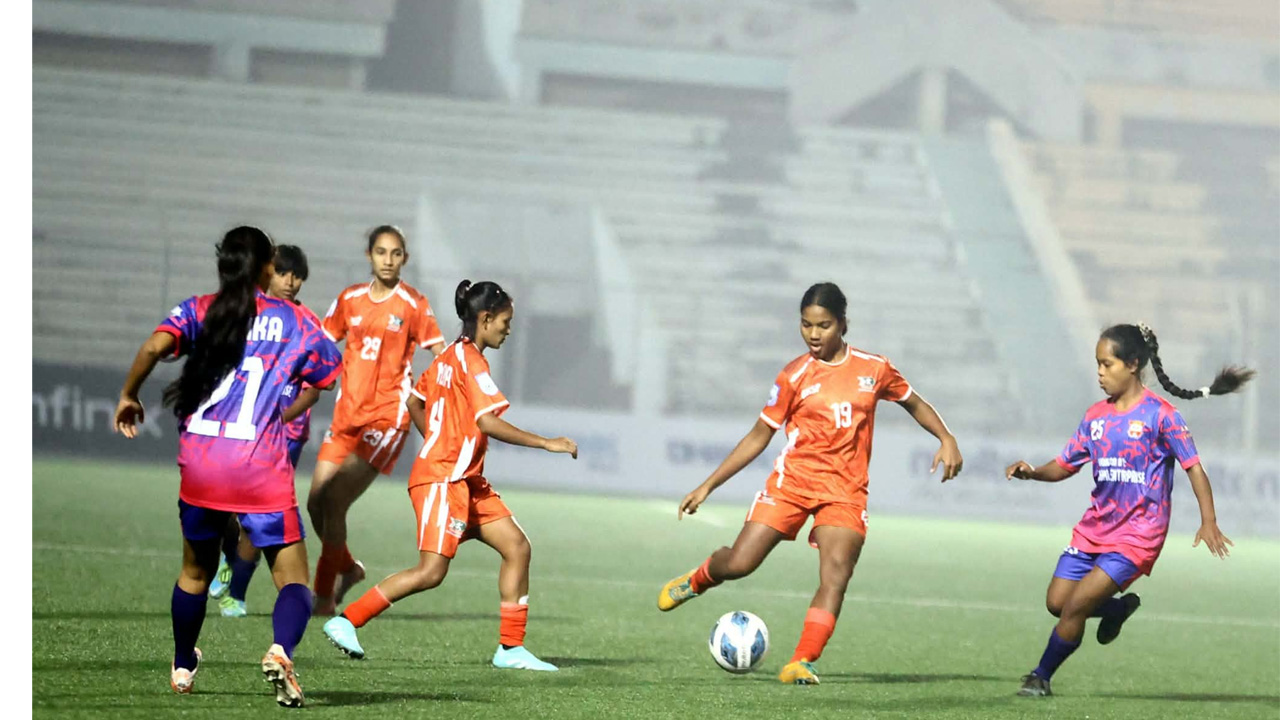 ৮ গোলে হারে শুরু চ্যাম্পিয়ন নাসরিনের