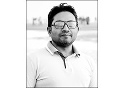 সার্টিফিকেটের চোখে দেখা রাজনীতি