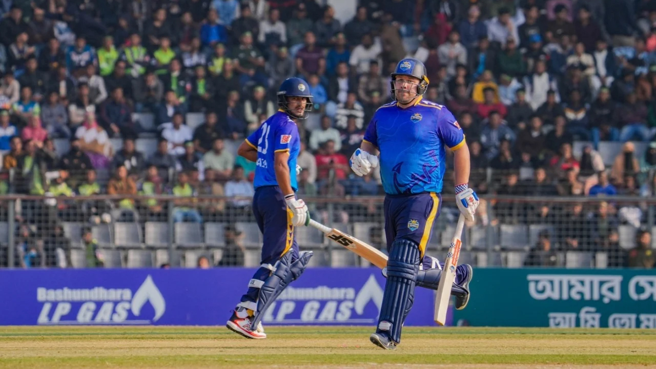 সিলেটকে উড়িয়ে টেবিলের শীর্ষে চট্টগ্রাম