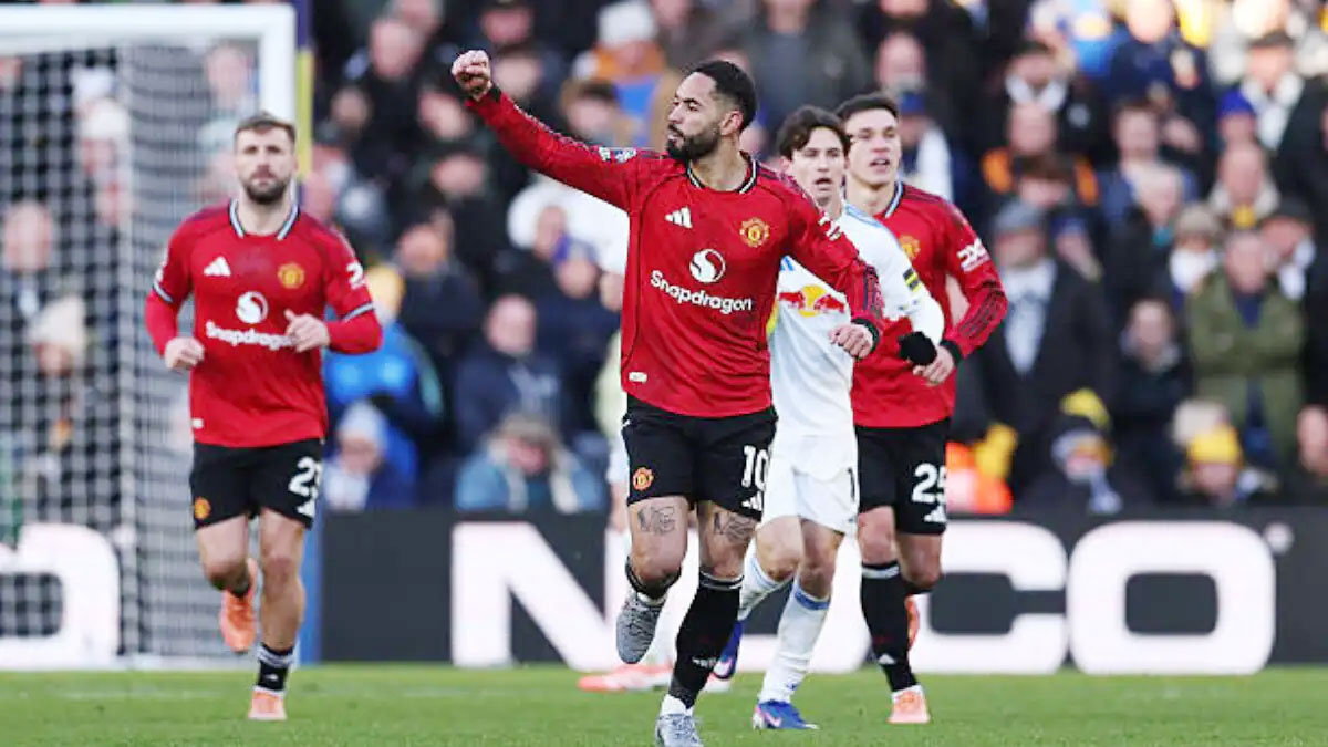 অধারাবাহিক ম্যানচেস্টার ইউনাইটেড হোঁচট খেল আবার