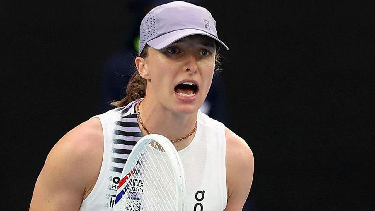 ‘আমরা কি টেনিস খেলোয়াড় নাকি চিড়িয়াখানার প্রাণী’