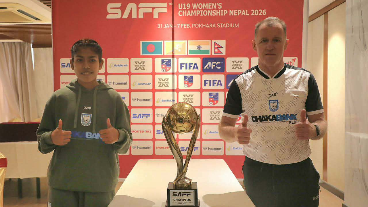 ট্রফি নয়, ফুটবলার খুঁজছেন বাটলার