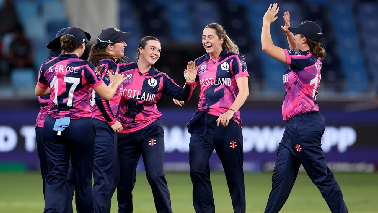 যুক্তরাষ্ট্রকে হারিয়ে বিশ্বকাপ নিশ্চিত স্কটল্যান্ডের মেয়েদের