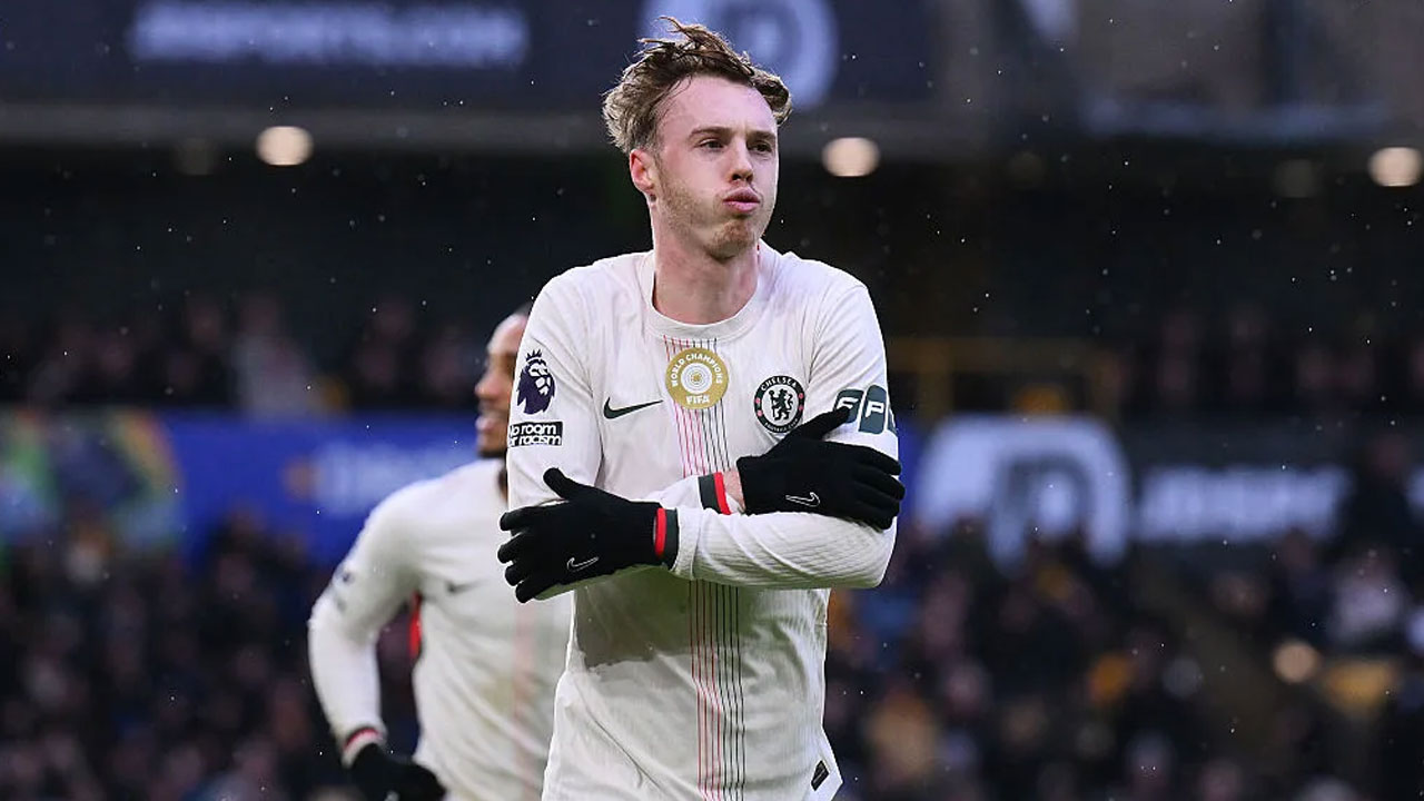 হ্যাটট্রিক করে ইতিহাসের পাতায় পালমার