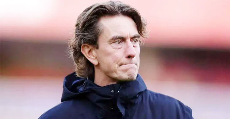 টানা ব্যর্থতার খেসারত, মাত্র ৮ মাসেই বিদায় কোচ ফ্র্যাঙ্কের