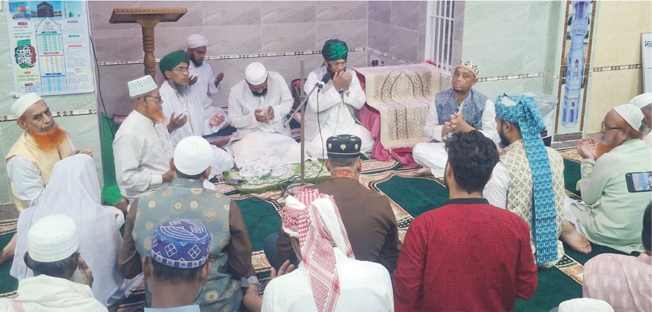 পূর্ণমতি উওরপাড়ায় নবনির্মিত মসজিদের উদ্বোধন ও ইফতার