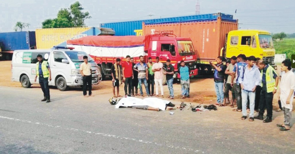 কুমিল্লায় ১২ ঘণ্টার ব্যবধানে সড়কে ৫ জনের প্রাণহানি