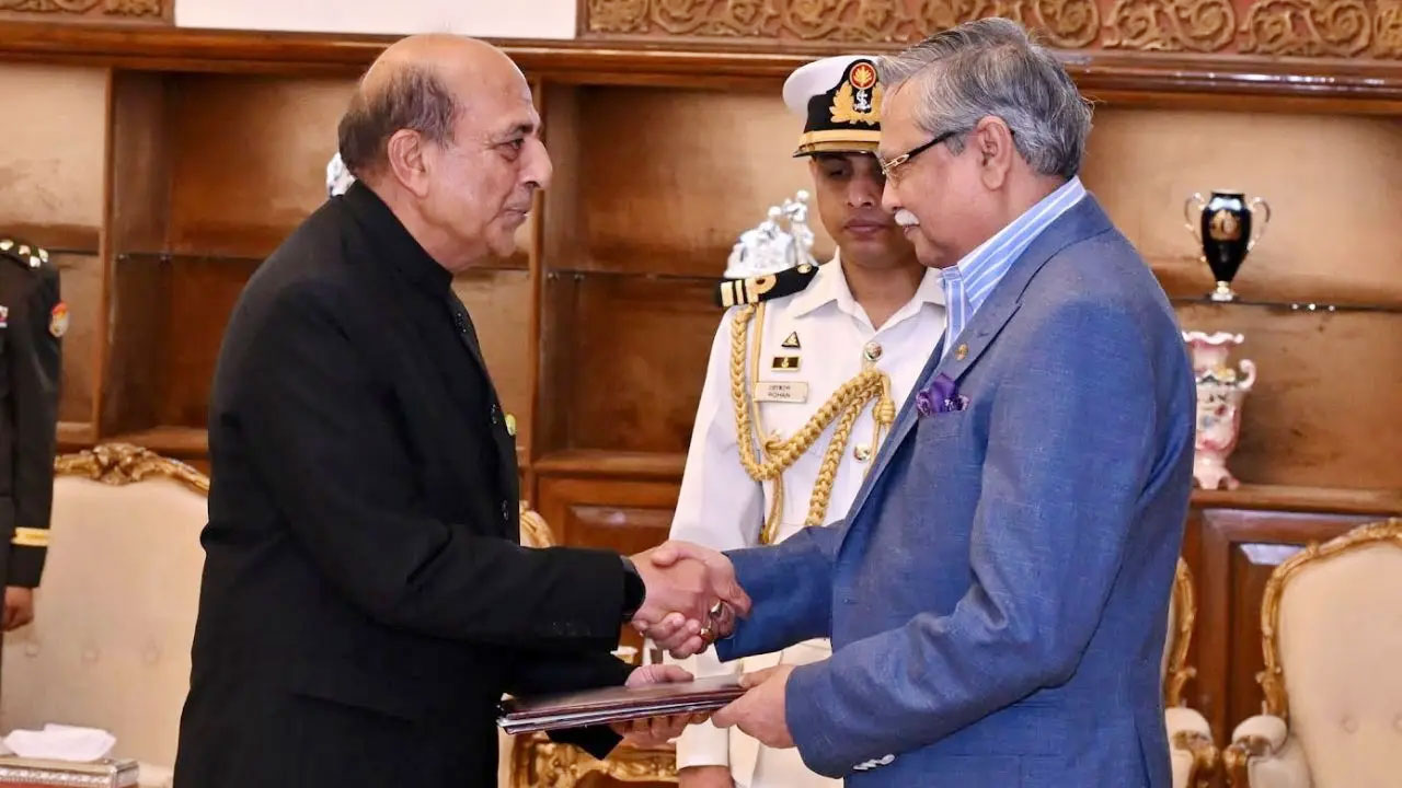 সম্পর্ক উন্নয়নে ভারতের ‘গ্রিন সিগন্যাল’ কী বার্তা দিচ্ছে?